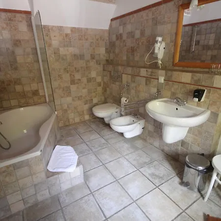 منتجع Zamek ريشيل