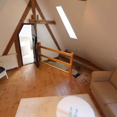 Zamek منتجع ريشيل